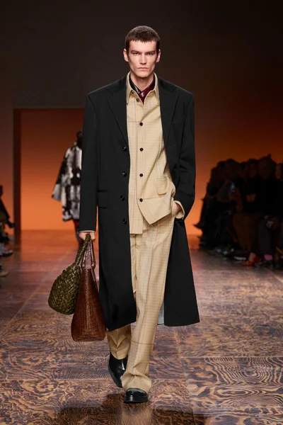 Look 38